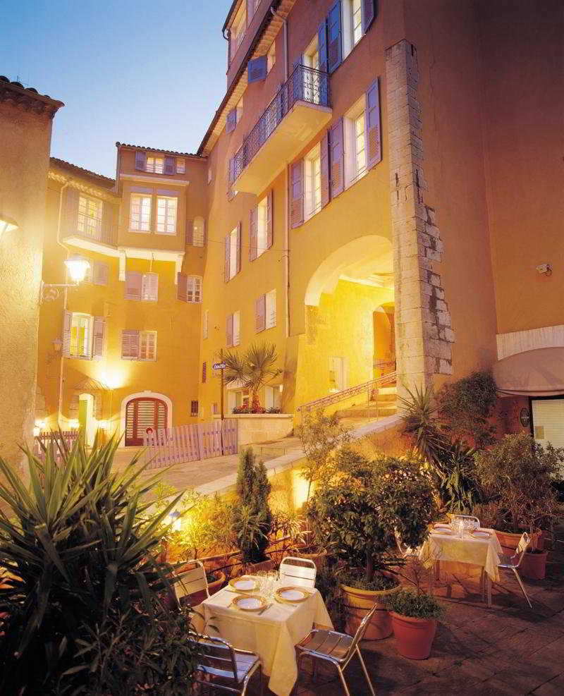 Hotel Restaurant Du Patti Grasse Exterior photo